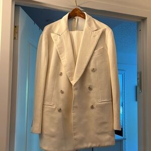 Double breasted suitsupply suit beige